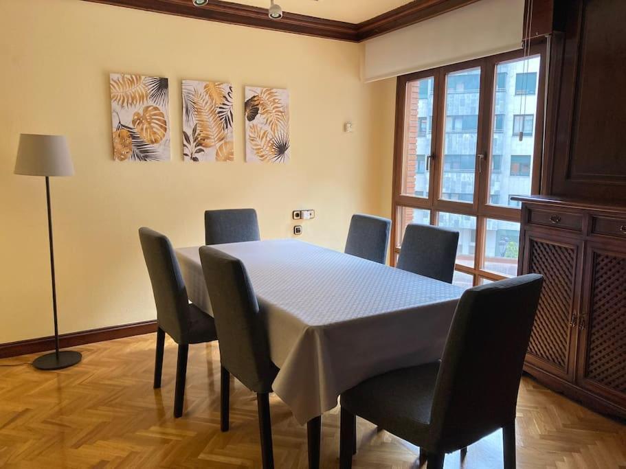Centrico Apartamento De 2 Habitaciones By Bebalmy Ов'єдо Екстер'єр фото