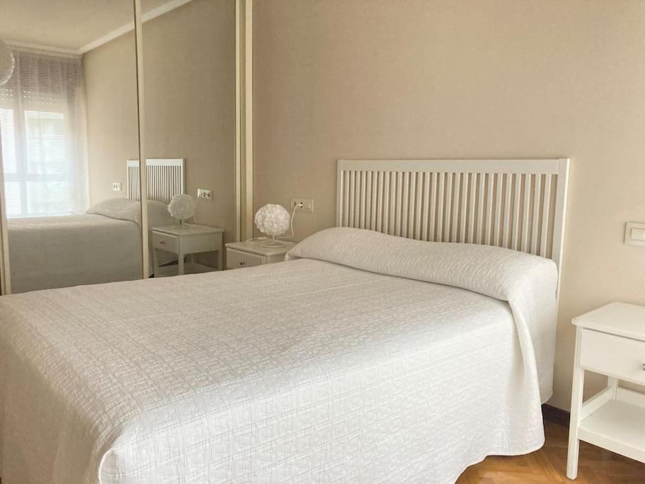 Centrico Apartamento De 2 Habitaciones By Bebalmy Ов'єдо Екстер'єр фото